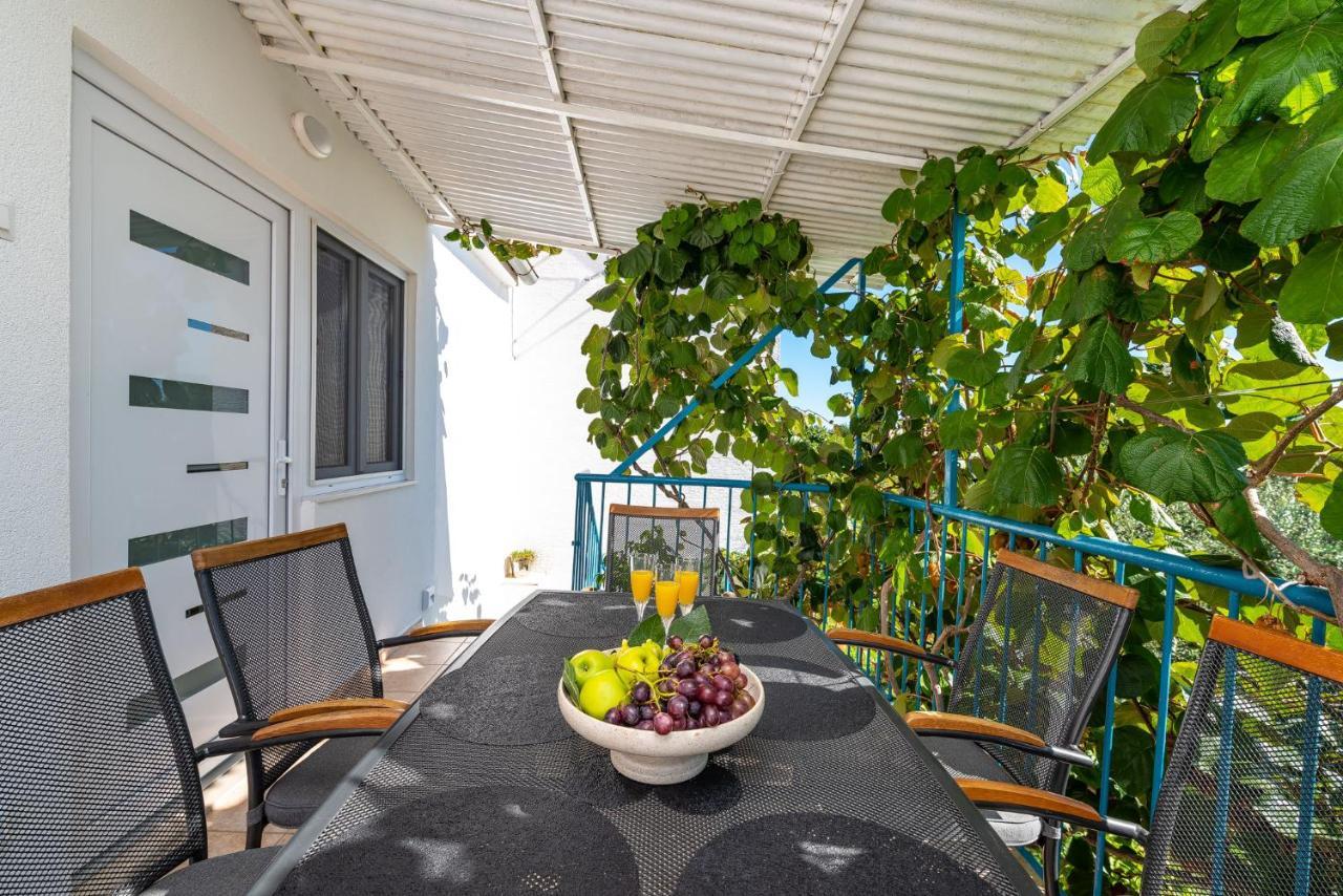 Marul Apartment